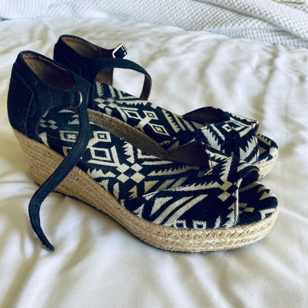 Toms platform sandal
